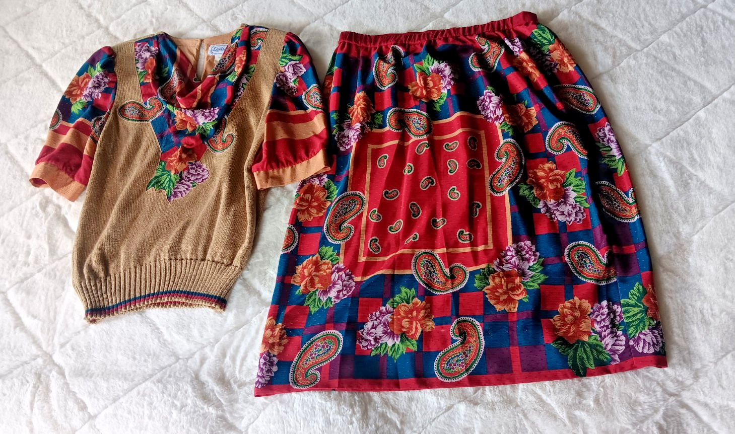 Leslie Fay VTG 2 Piece Set floral Paisley Skirt Knit Blouse Cowl Neck Size 16