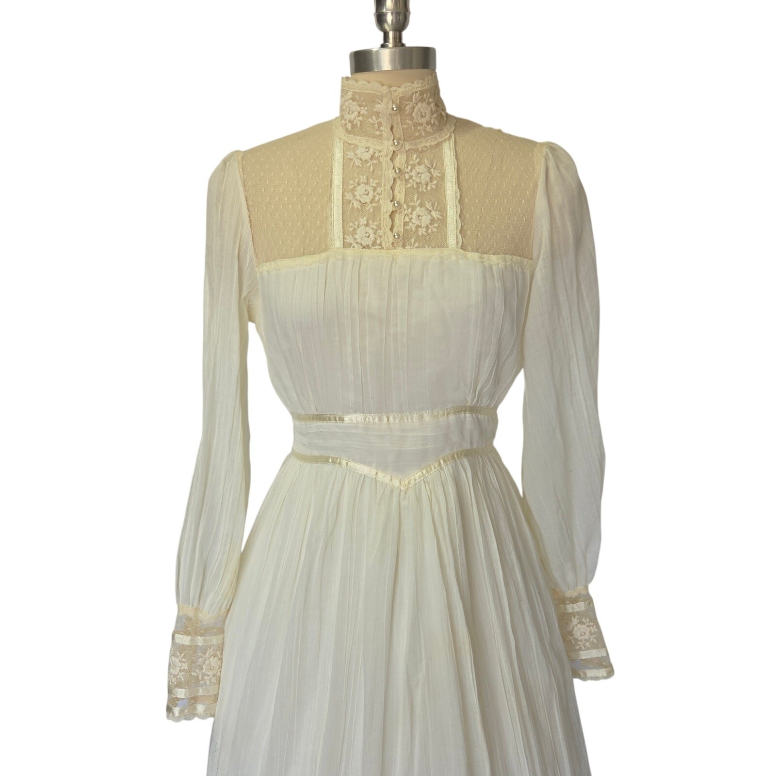 Gunne Sax Wedding Dress Size 11 Ivory Lace Vintage 70s Prairie Bridal Gown