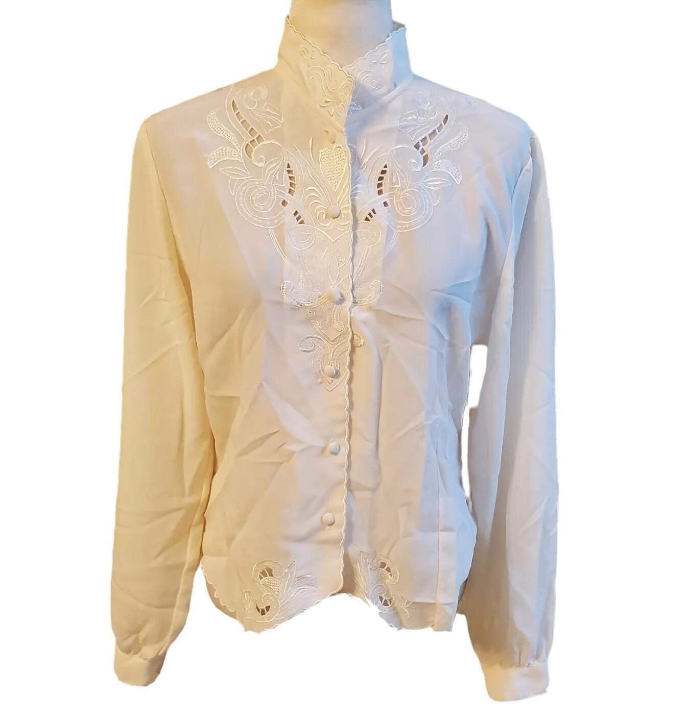 Vintage Claudia Richard Women’s Ivory Polyester Shirt Blouse Embroidered Size 10
