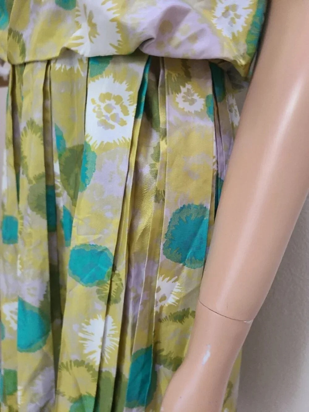 VINTAGE 50s STANTON JR’S PETITE MID-CENTURY PRINT DRESS PLEATED SILK-LIKE sz 11