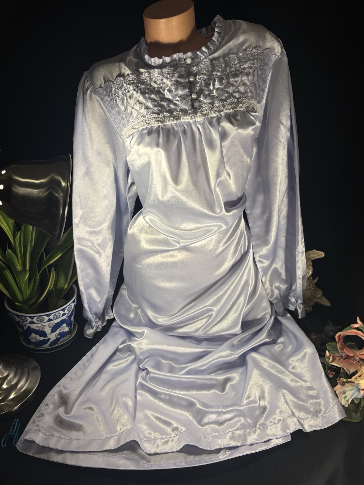 Vtg Satin Soft Lilac Quilted Long White Lace Pearl Frilly Nightie Nightgown XL