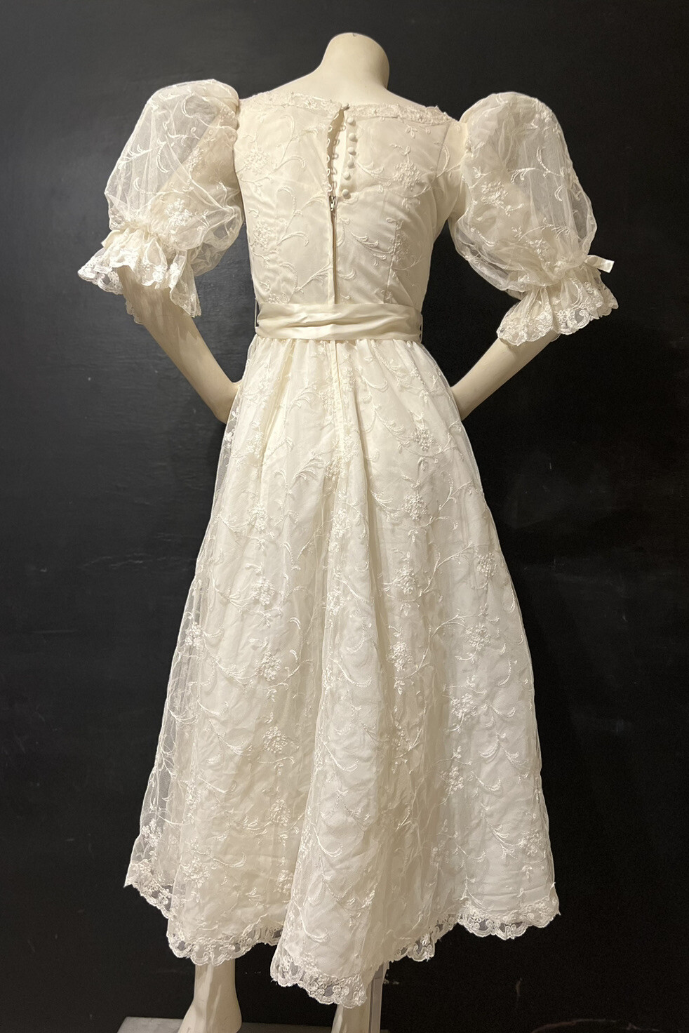 VTG 1980s ILGWU Lace Dress Square Neck Puff Sleeves Full Skirt Princess Style M