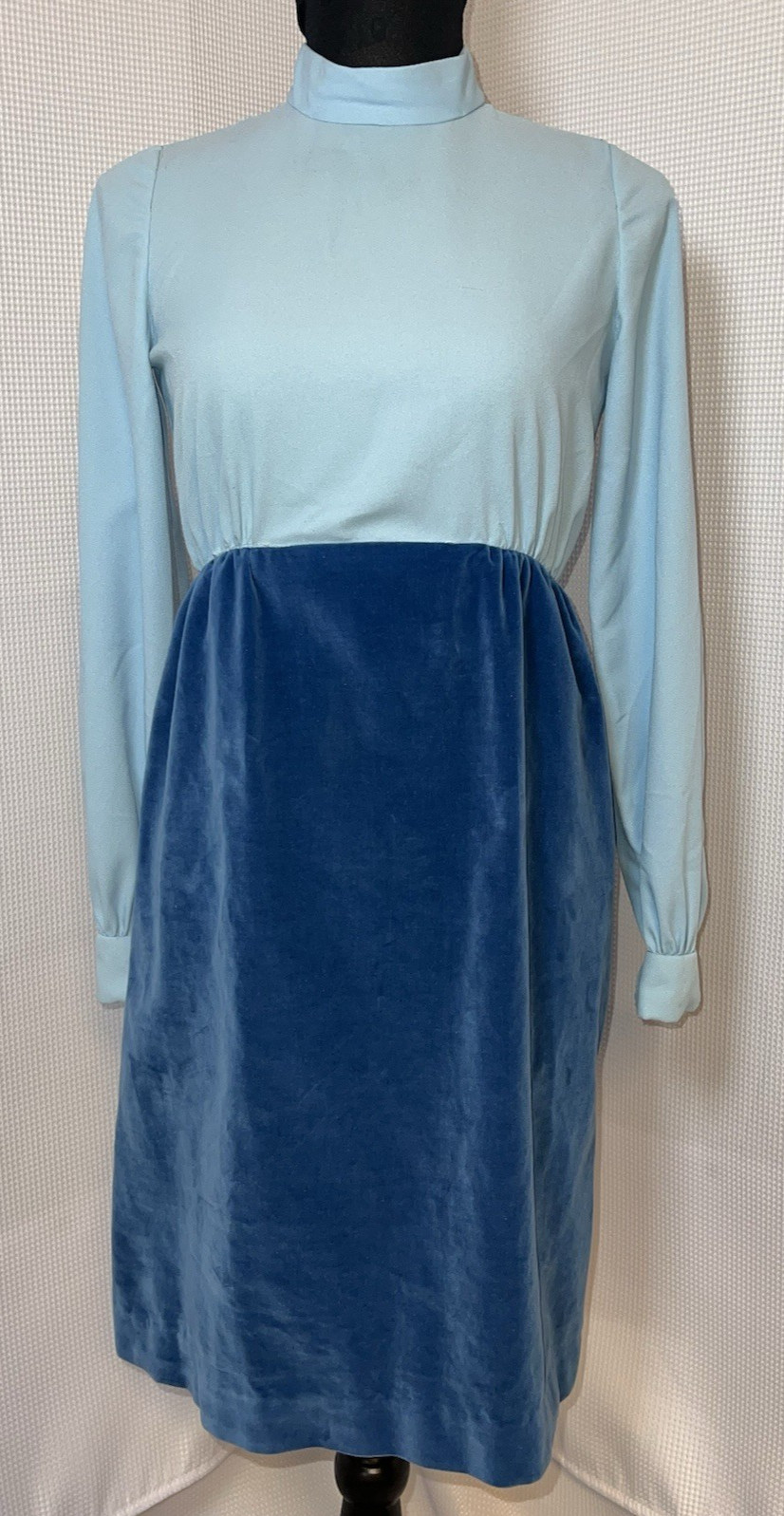 Vintage Unbranded Dress Two Piece Set Jacket Blue Velvet 60 Jeweled Buttons u90