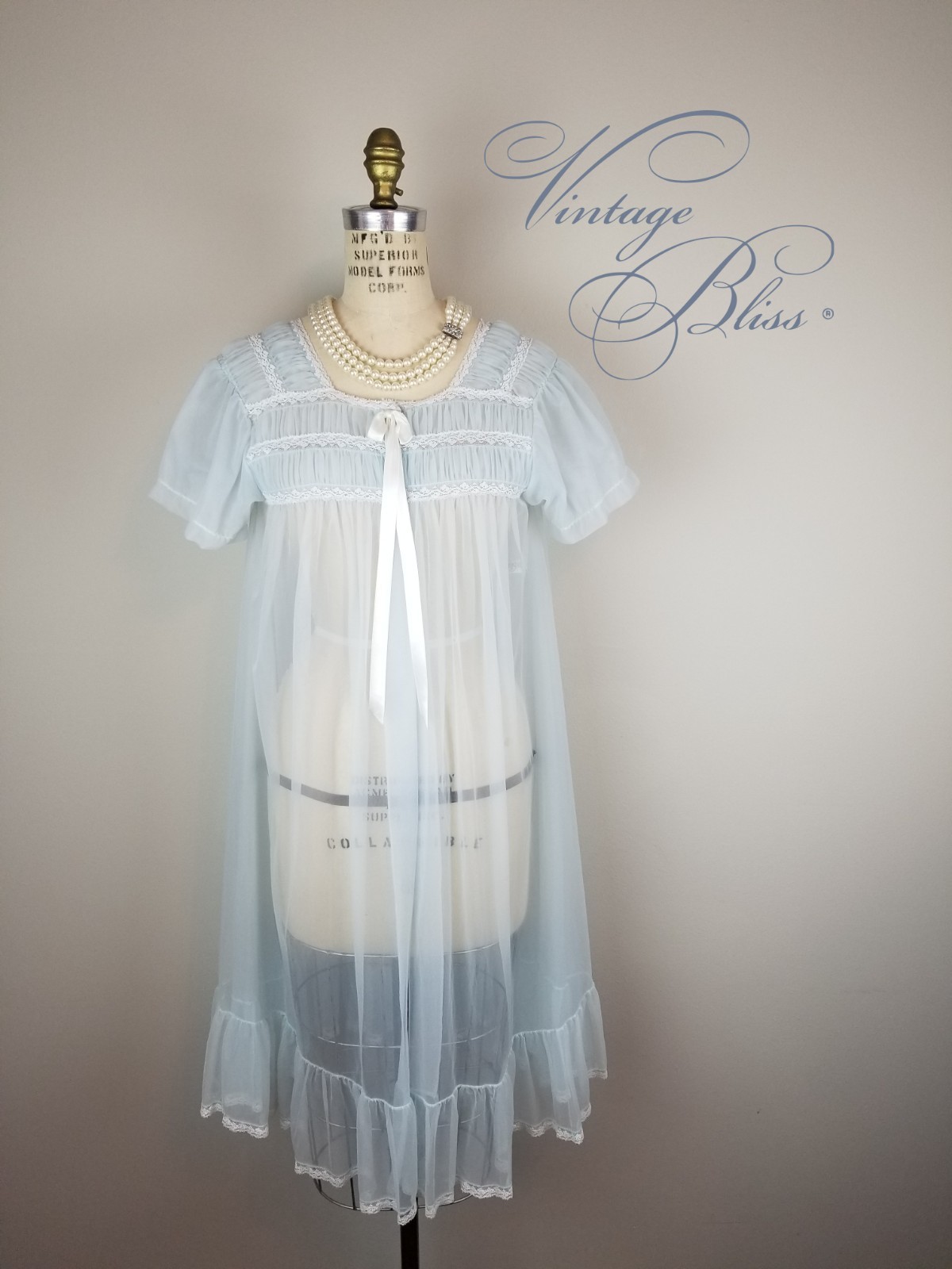 Vintage 1950’s Baby Blue Lace Trimmed Sheer Peignoir by Miss Elaine~ Ladies S/M