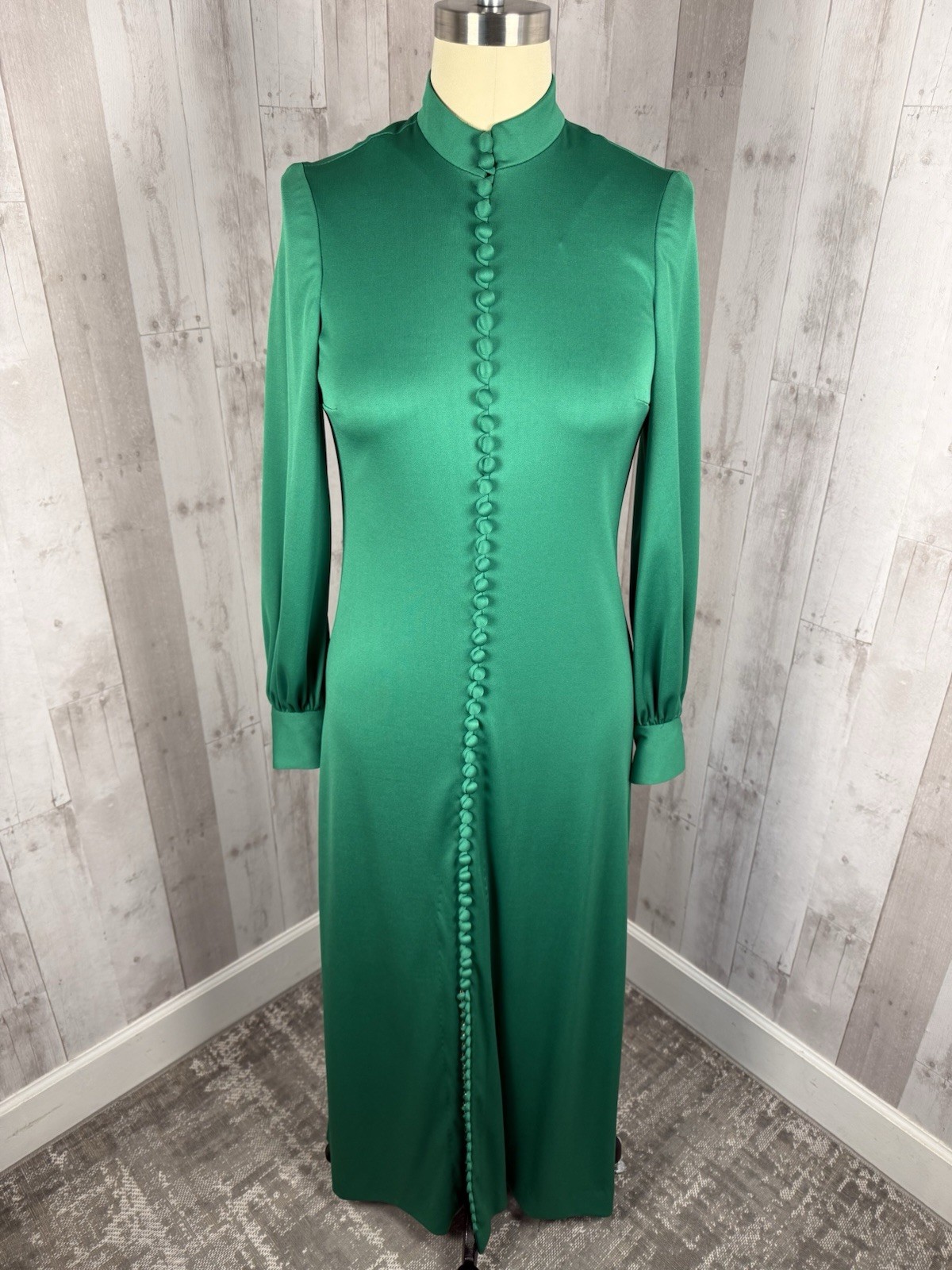 Vintage 1970s MOD Emerald Green Maxi Gown Elegant Poly Retro Size L/12