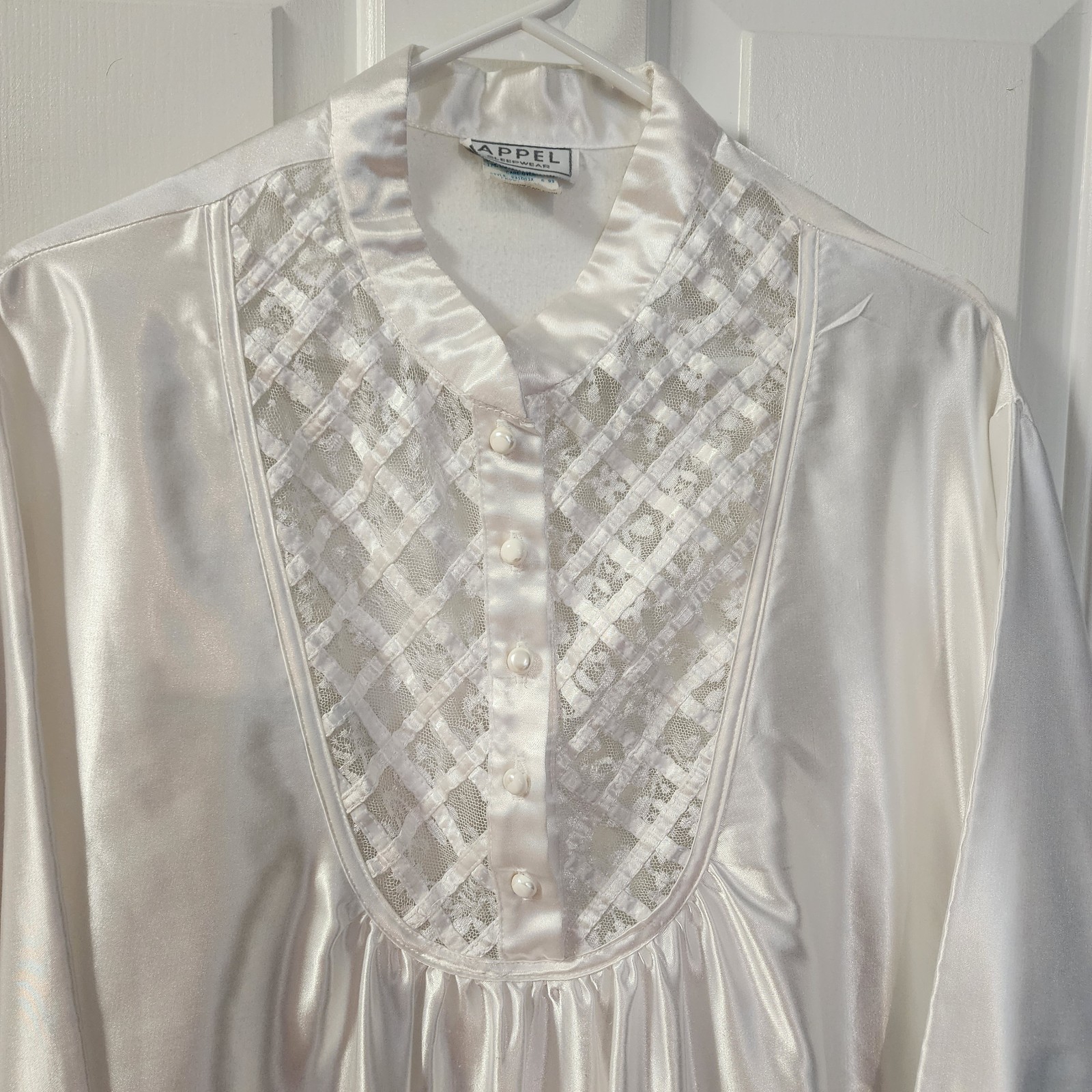 Appel Sleepwear Sz XL White Satin Night Gown Lace Neckline Button