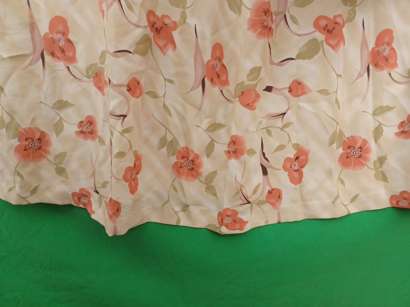 Vintage Lady Darian Dress 18W Cream Red Floral Tie Waist Tea Dress Shoulder Pads