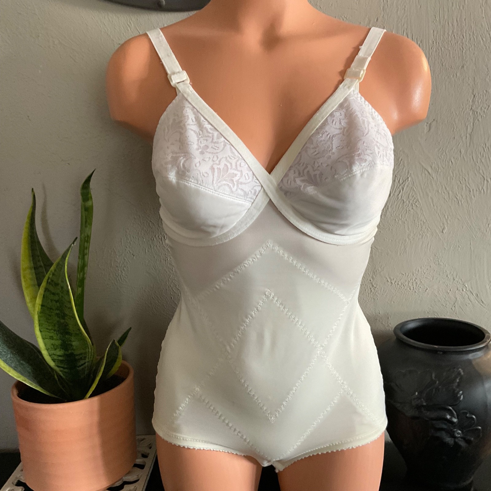 Vintage All in One Girdle ShapeWear White Stretch Bodysuit Wire Free Girdle 36B