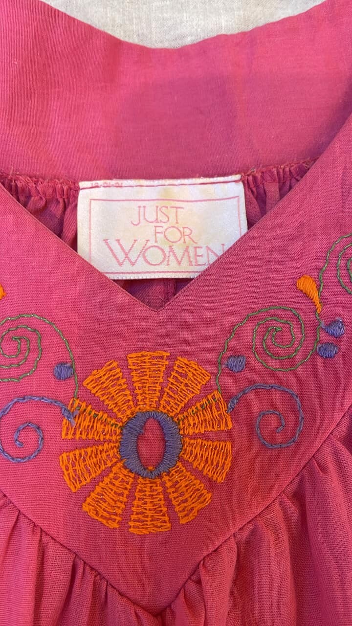 Vintage Super comfy embroidered pink tent dress 1980’s Just for Women