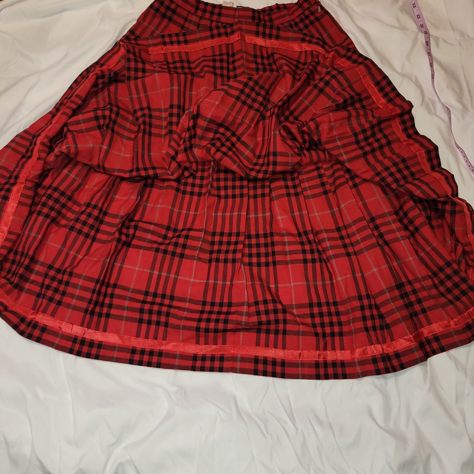 1070s Austin Hill, Aline, Plaid, Red, Skirt, Size 8 Vintage