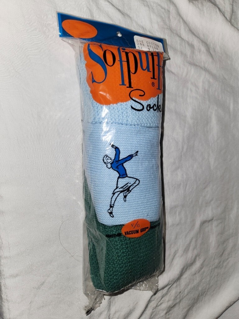 VTG Sofpuff NEW 2 Pair Socks Crew Sz 9 10 11 Vacuum Grip Slouch Green Blue