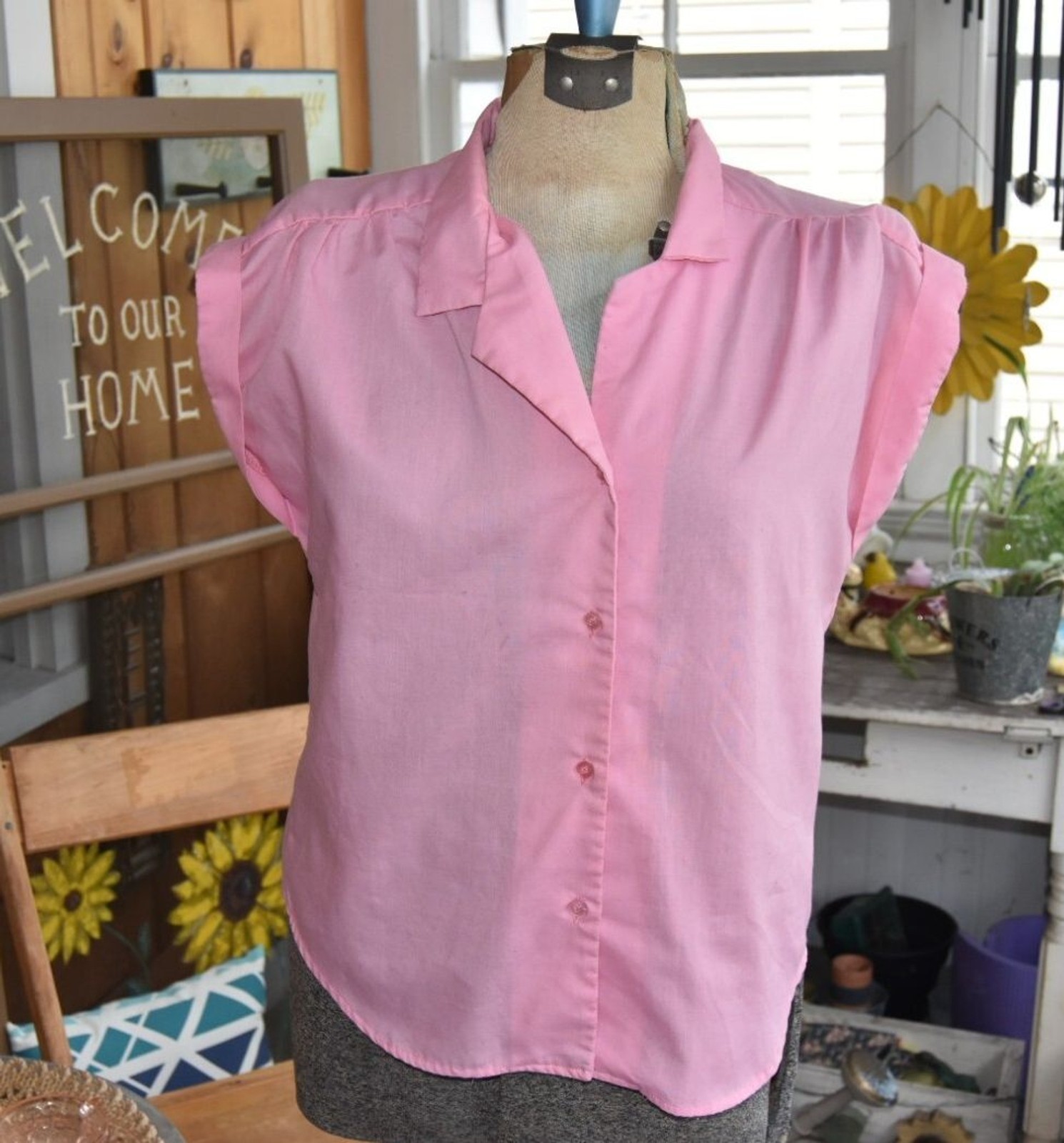70s Elaine Reynolds Cap Sleeve Pink Blouse Button Front Lightweight Size Medium