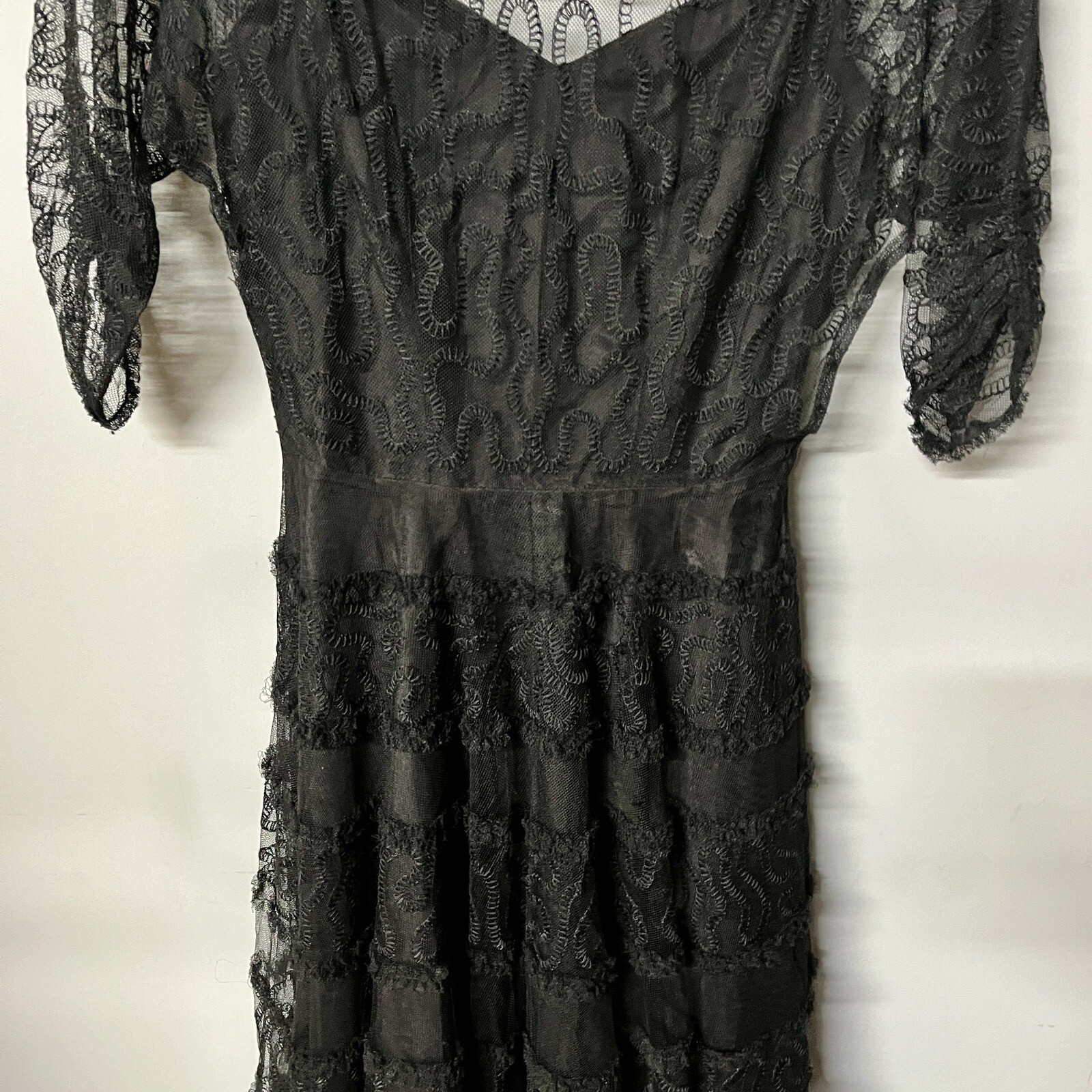 Vintage COUTURE 30s 40s Black Abstract LACE Dress 12