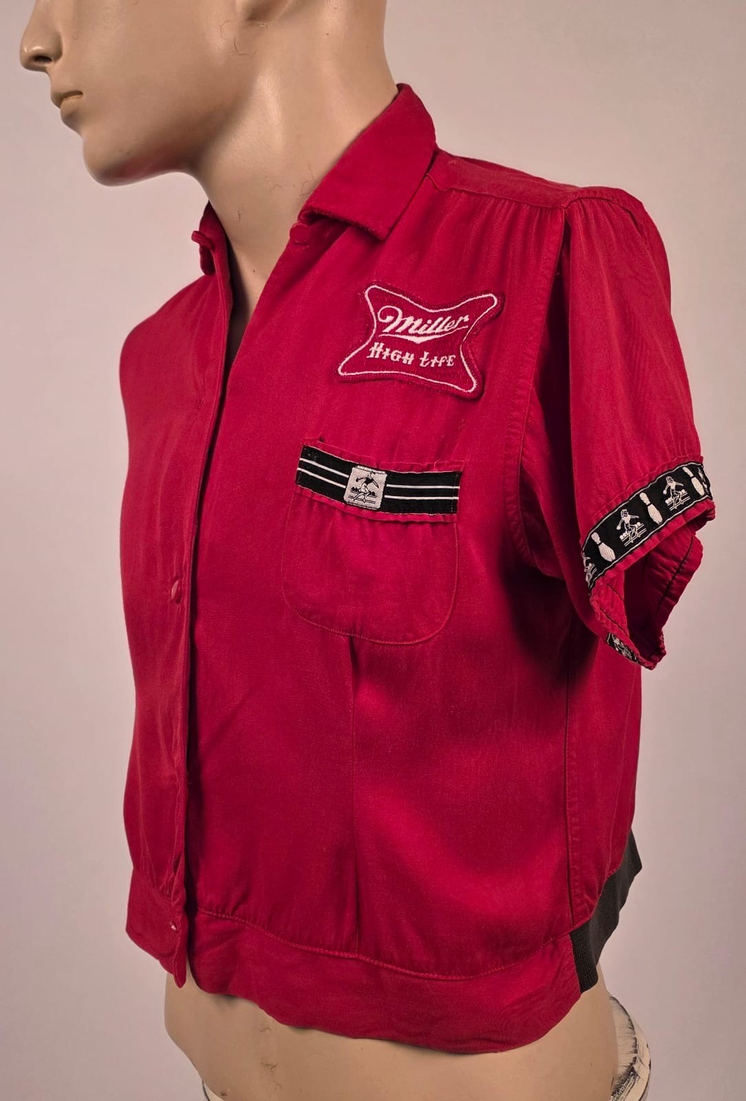 VINTAGE 1950’S RED GABARDINE BOWLING SHIRT BY NAT NAST W MILLER BEER PATCHES