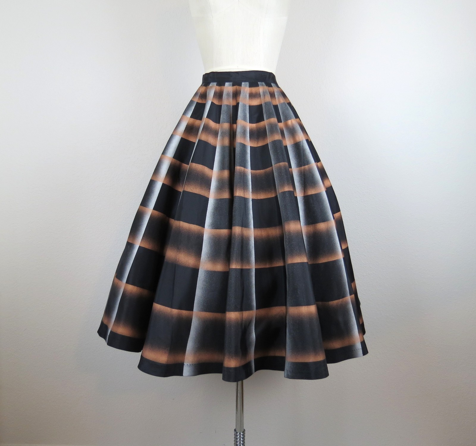 vintage 1950s circle skirt taffeta hand painted xs small