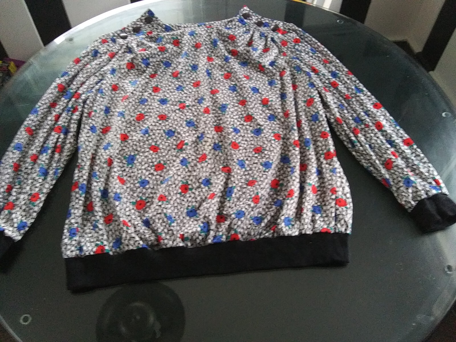 VTG 80s USA made Women Plus Size Top Long Sleeves Graphic Floral Buttons 24W 26W