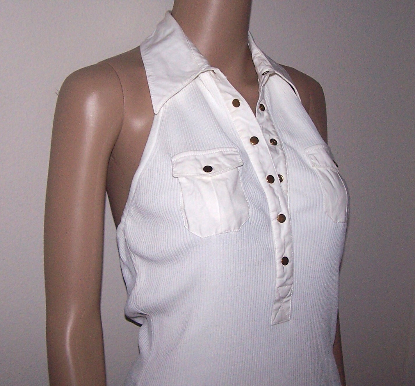 CACHE Y2K White Ribbed Knit w/Collar and Brass Snaps Long Top Size L (8-10)