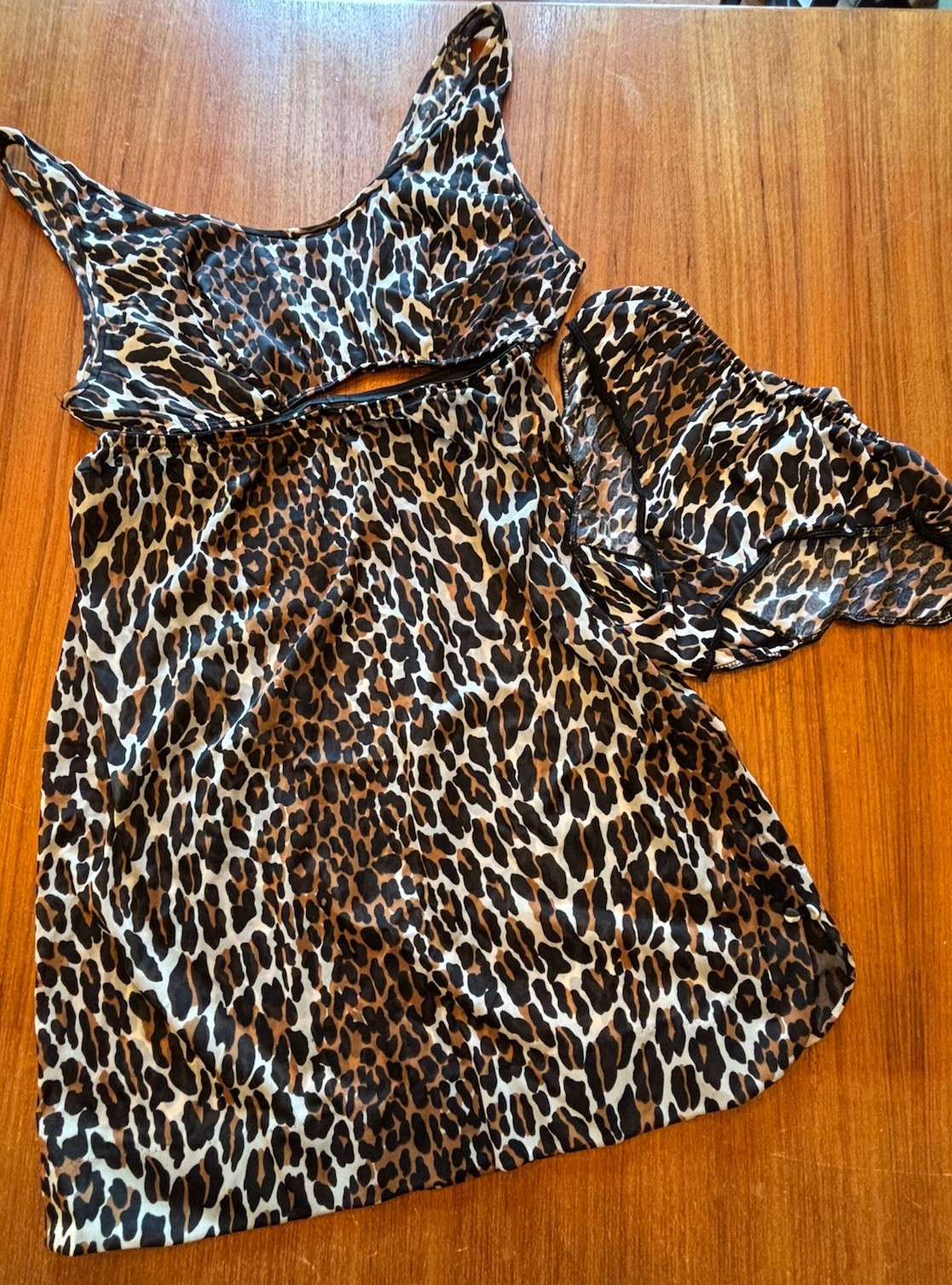 Vtg Groovy 60’s Vanity Fair Leopard Print 3 Piece Nylon Sleepwear Set Medium