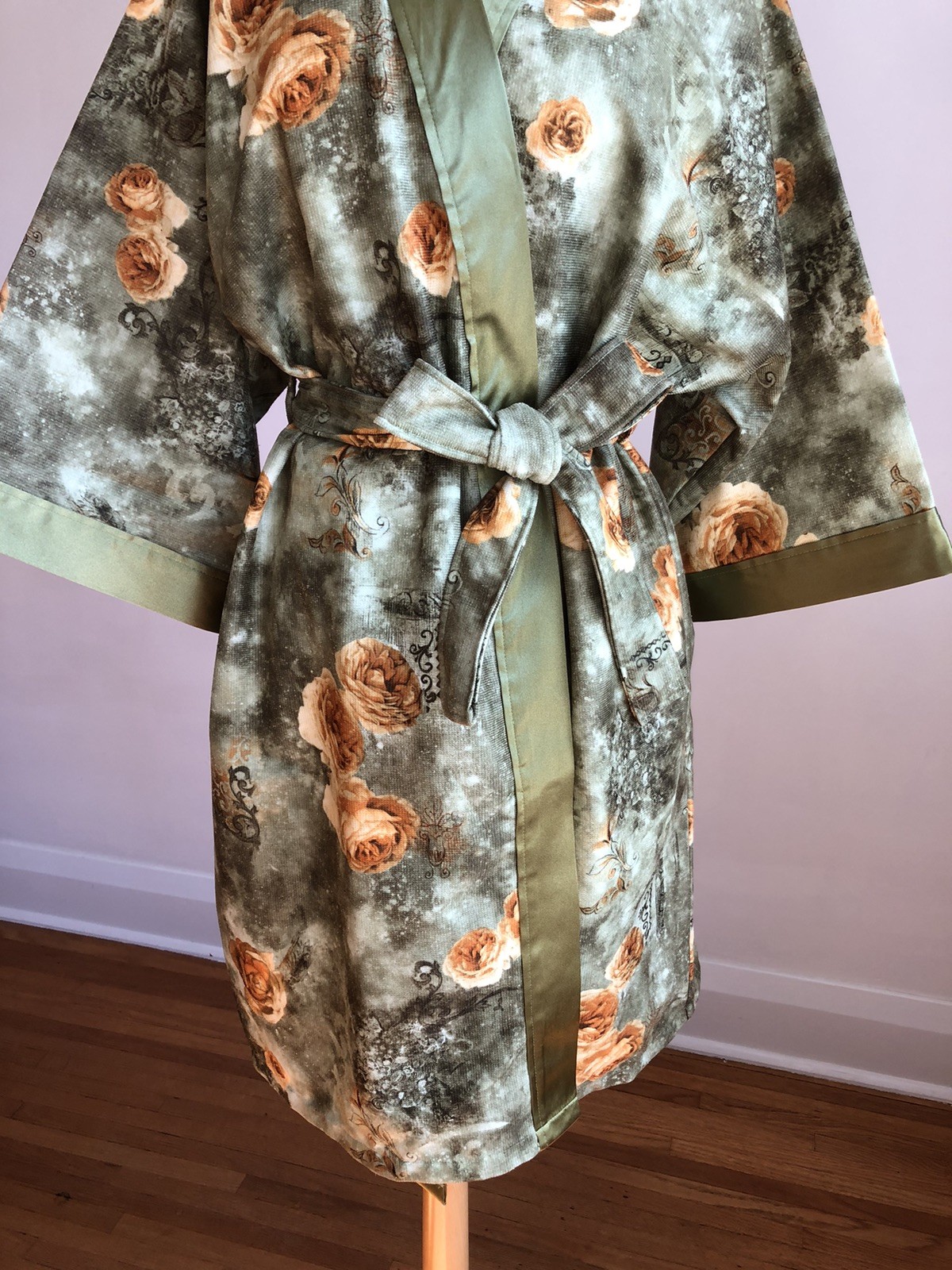 STUNNING VTG NWOT J.COOL Green w/ Yellow Roses Terrycloth Kimono Robe SZ XL