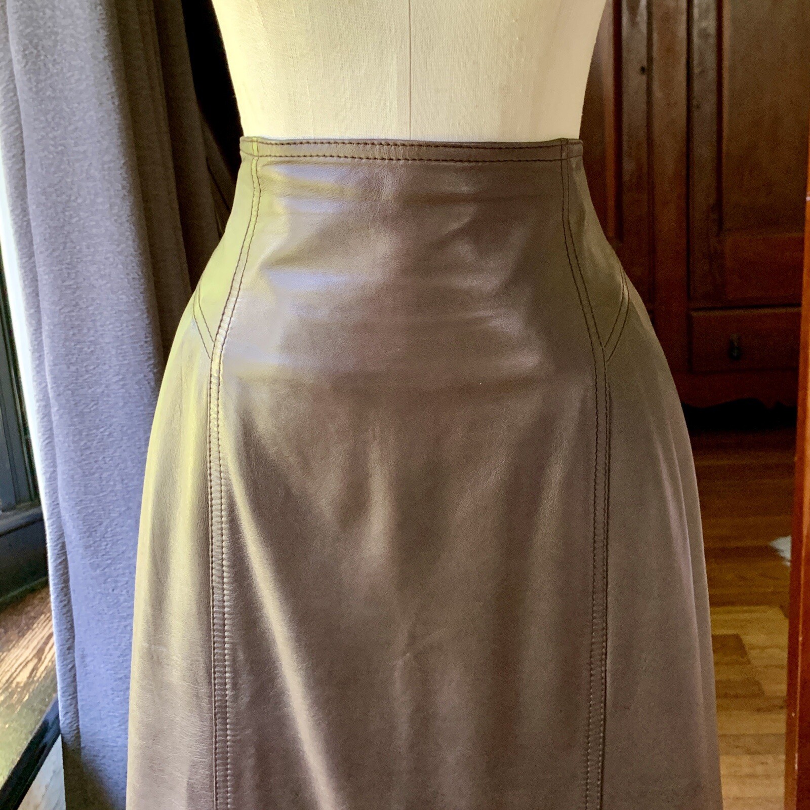 Vintage SALVATORE FERRAGAMO 70s 80s Brown Leather Skirt ITALY 10