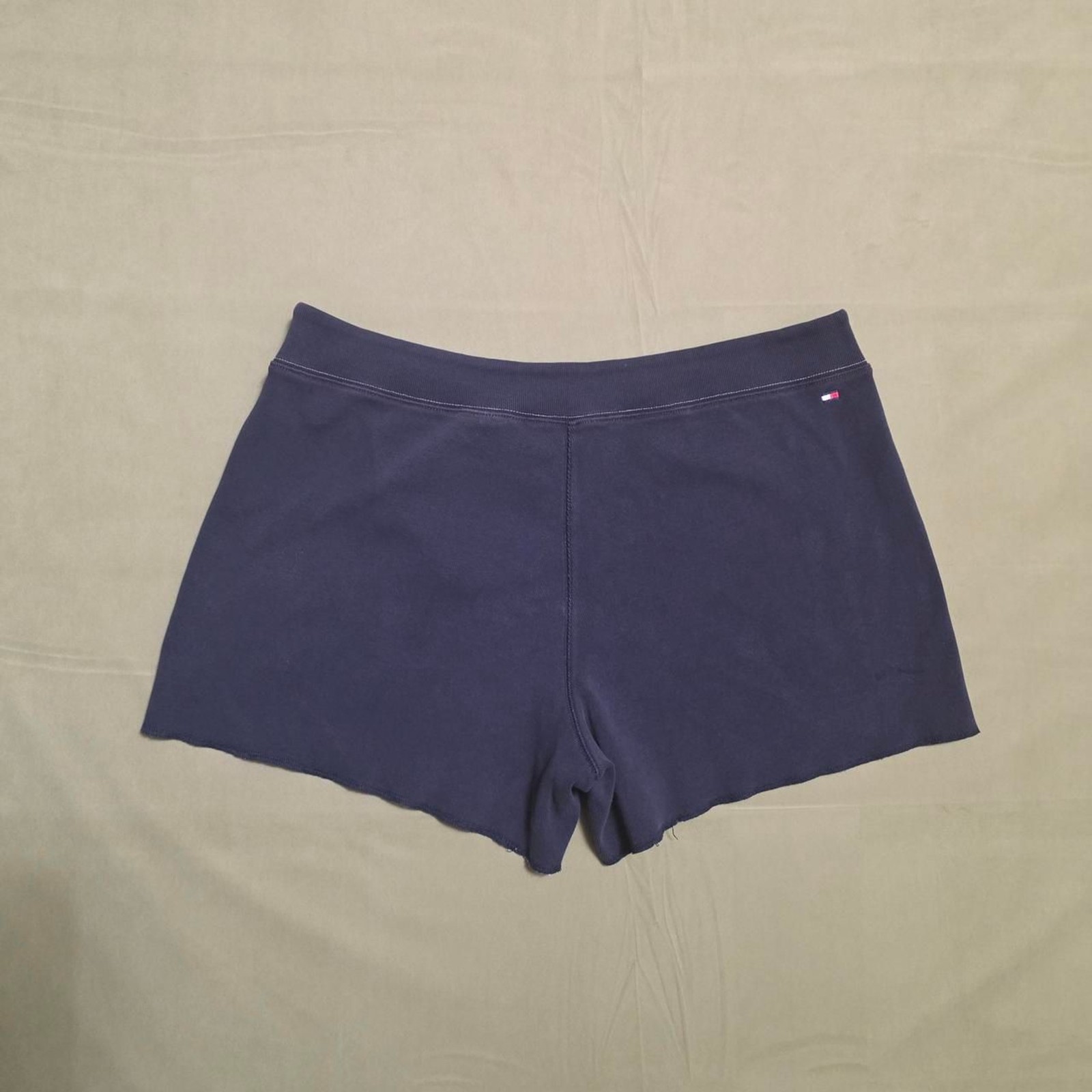 Tommy Hilfiger navy blue cotton shorts size L women’s date code 2002 Vintage Y2K