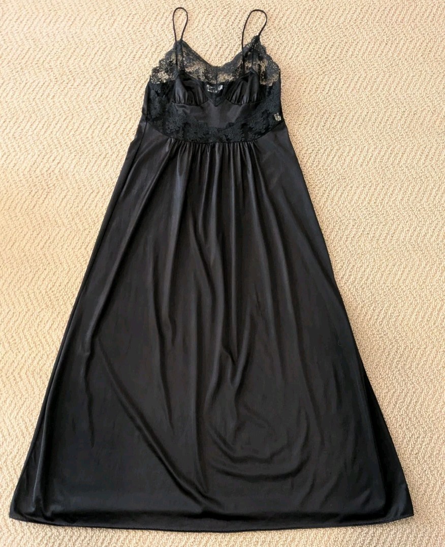 Vtg Rikki New York Silky Black Nylon Lace Maxi Gown Slip Neglige’ Sz M