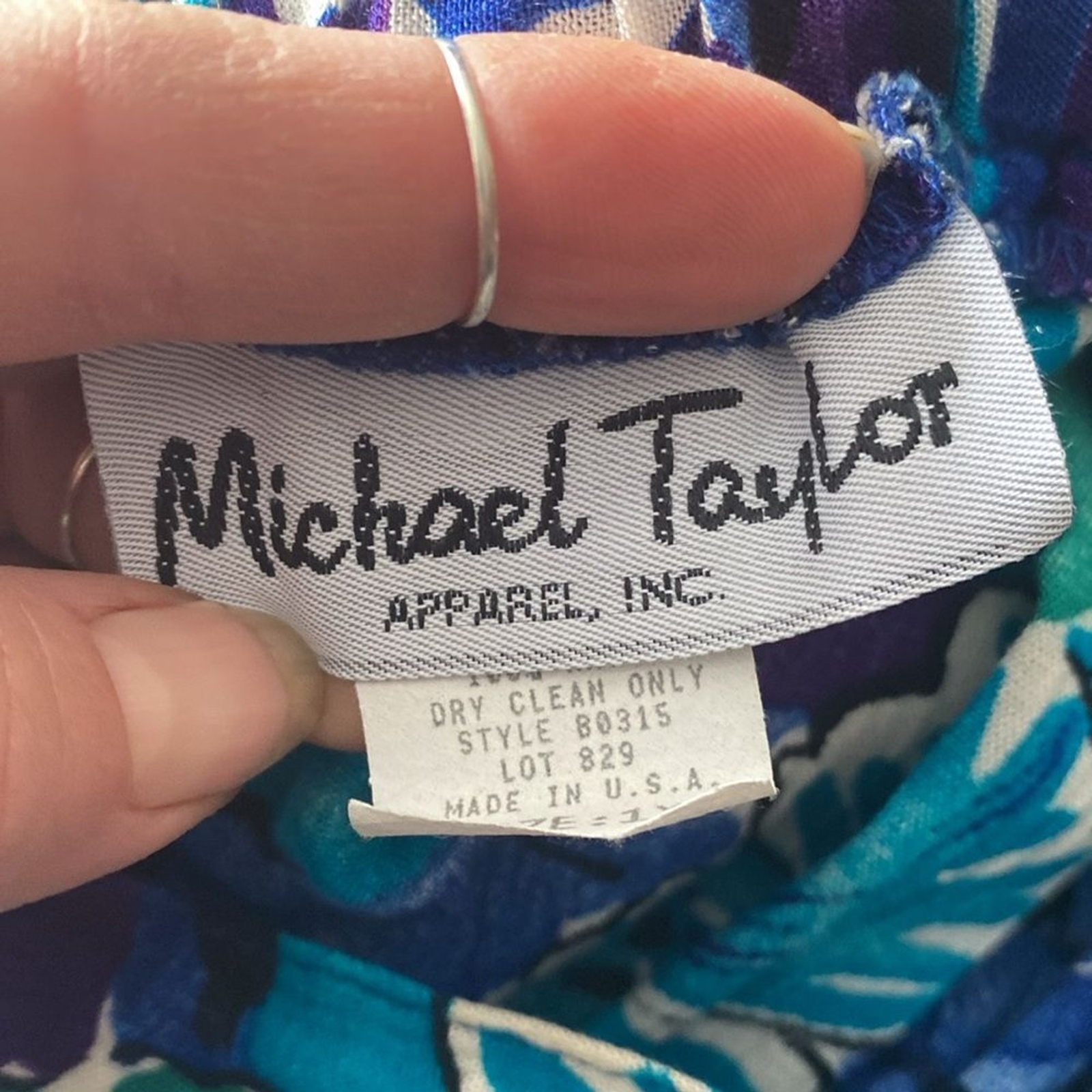 Vintage Michael Taylor Apparel Plus Size MIDI Skirt. Rayon. USA. Size 1X.