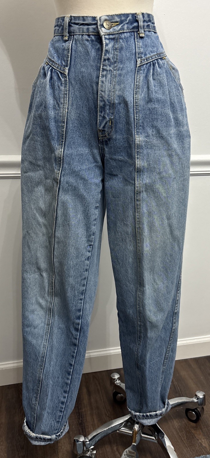 80s Vintage Pleated Western Jeans Womens M 9/10 28”W Stone Wash Tapered Leg Boho