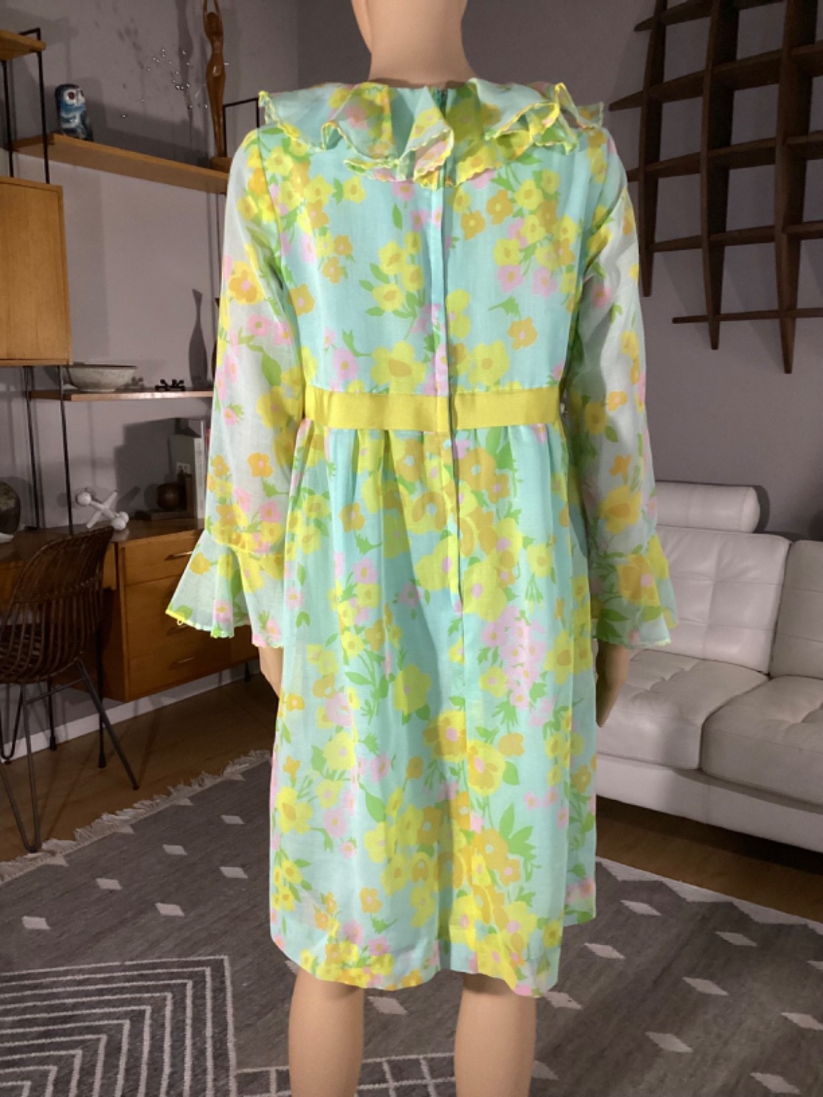 Vintage 60s 70’s Floral Sheer Mini Dress Ruffle Collar & Cuffs Women’s M L