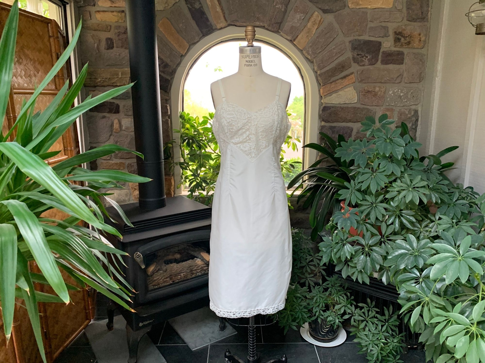Vintage 1950s White Lace Side Zipper Slip Gilead Dacron and Nylon Size 36