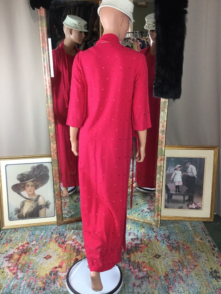 VTG Peer Bright Pink Wool Embroidered Hostess Dress Zip Front Tassel Belt Sz L