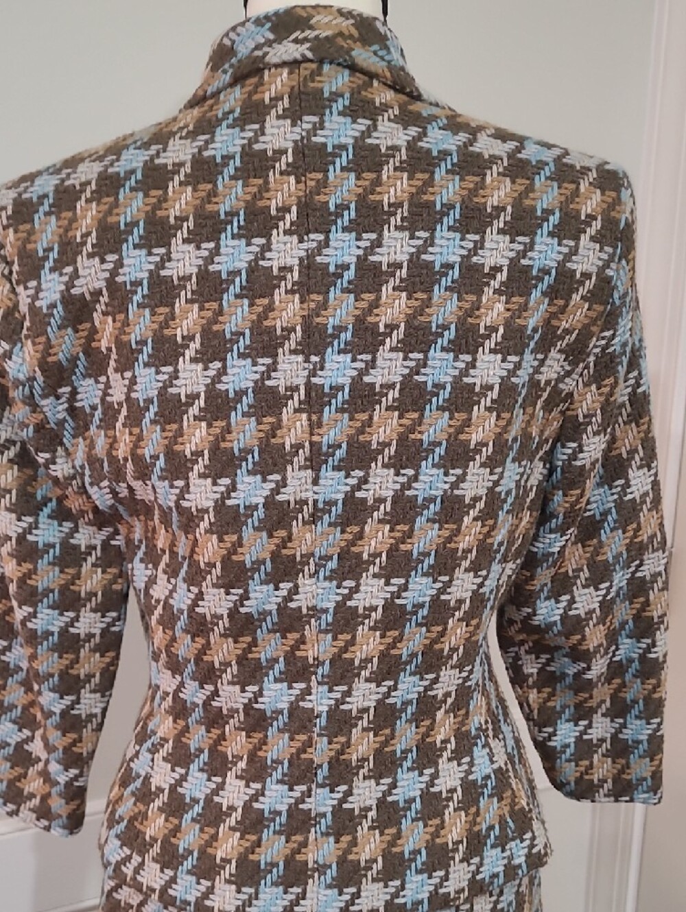 1960s Citrine Two-Piece Houndstooth Skirt Suit in Brown and Light Blue