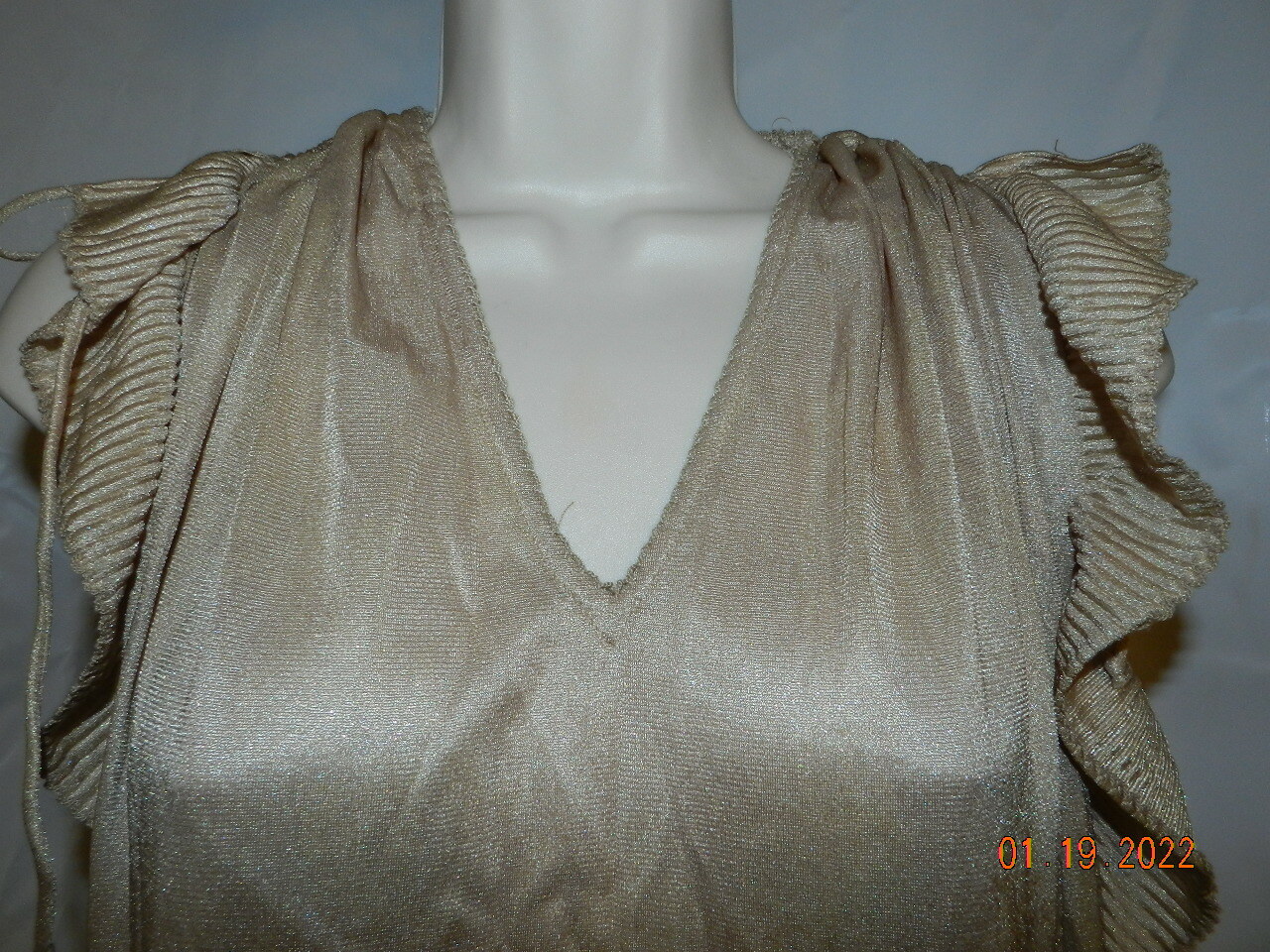 Gilligan O’Malley Small beige long nightgown Vintage S V-Neck