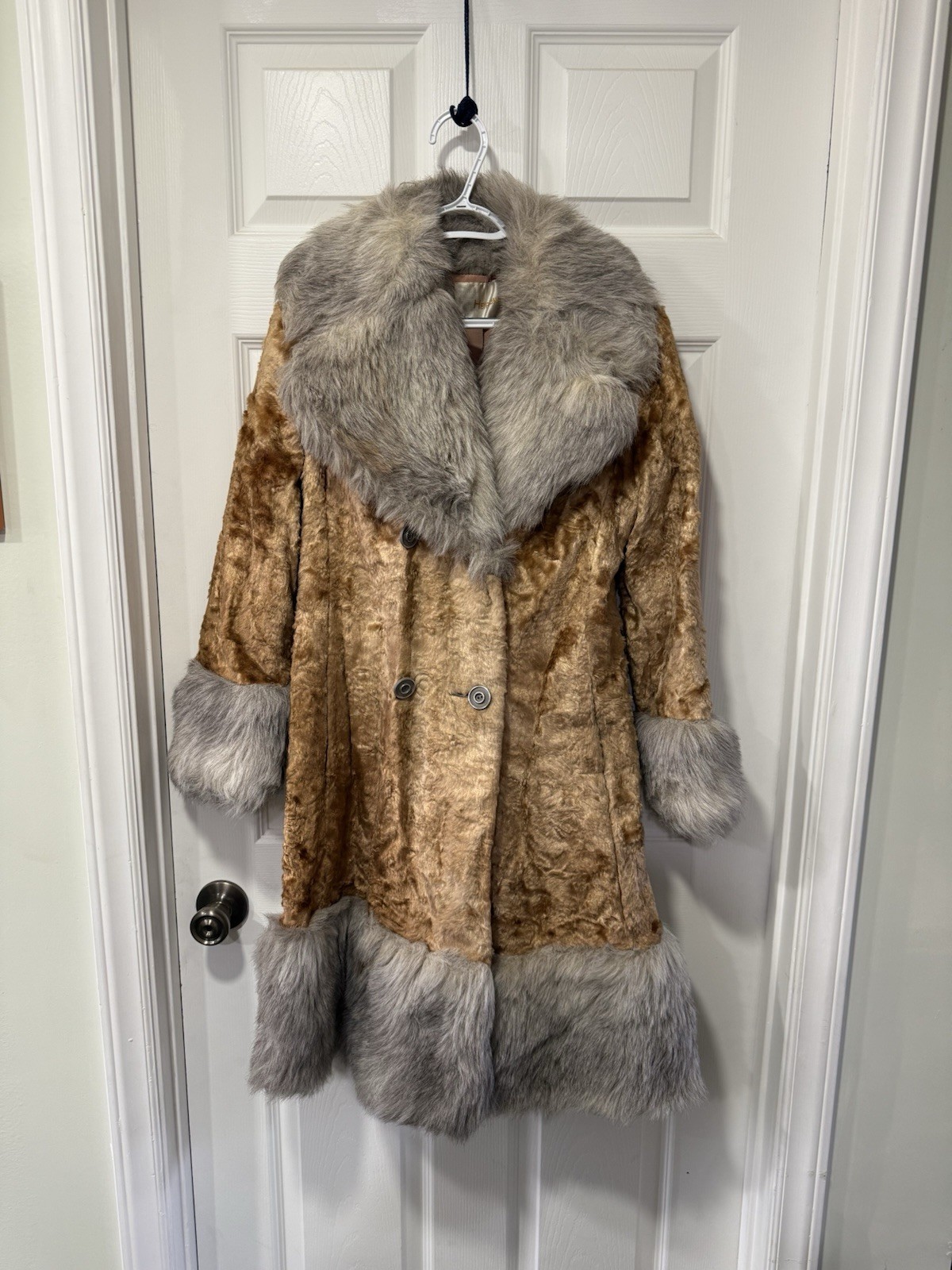 Vntg 1960s/1970s Crushed Velvet Coat With Faux Fur Trim Gold / Grey Heironimus S
