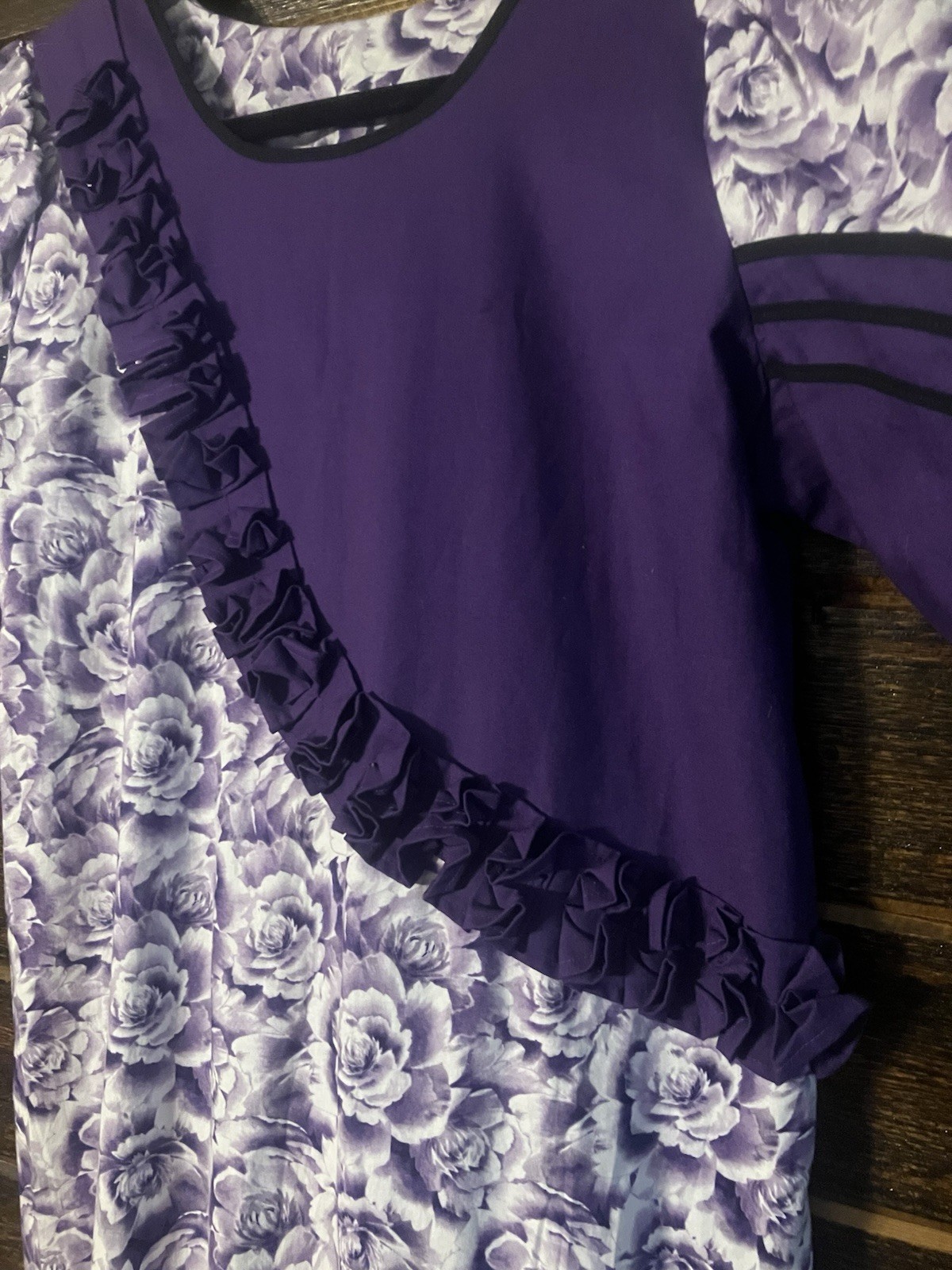 Vintage 70’s 80’s Handmade Purple Floral Cotton Woman’s Mu’Mu Maxi Dress Large
