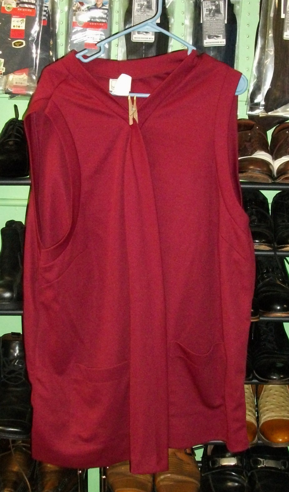 Vintage 70s Ladies Barry Ashley Cranberry Red Sleeveless Vest Size 3X, Plus