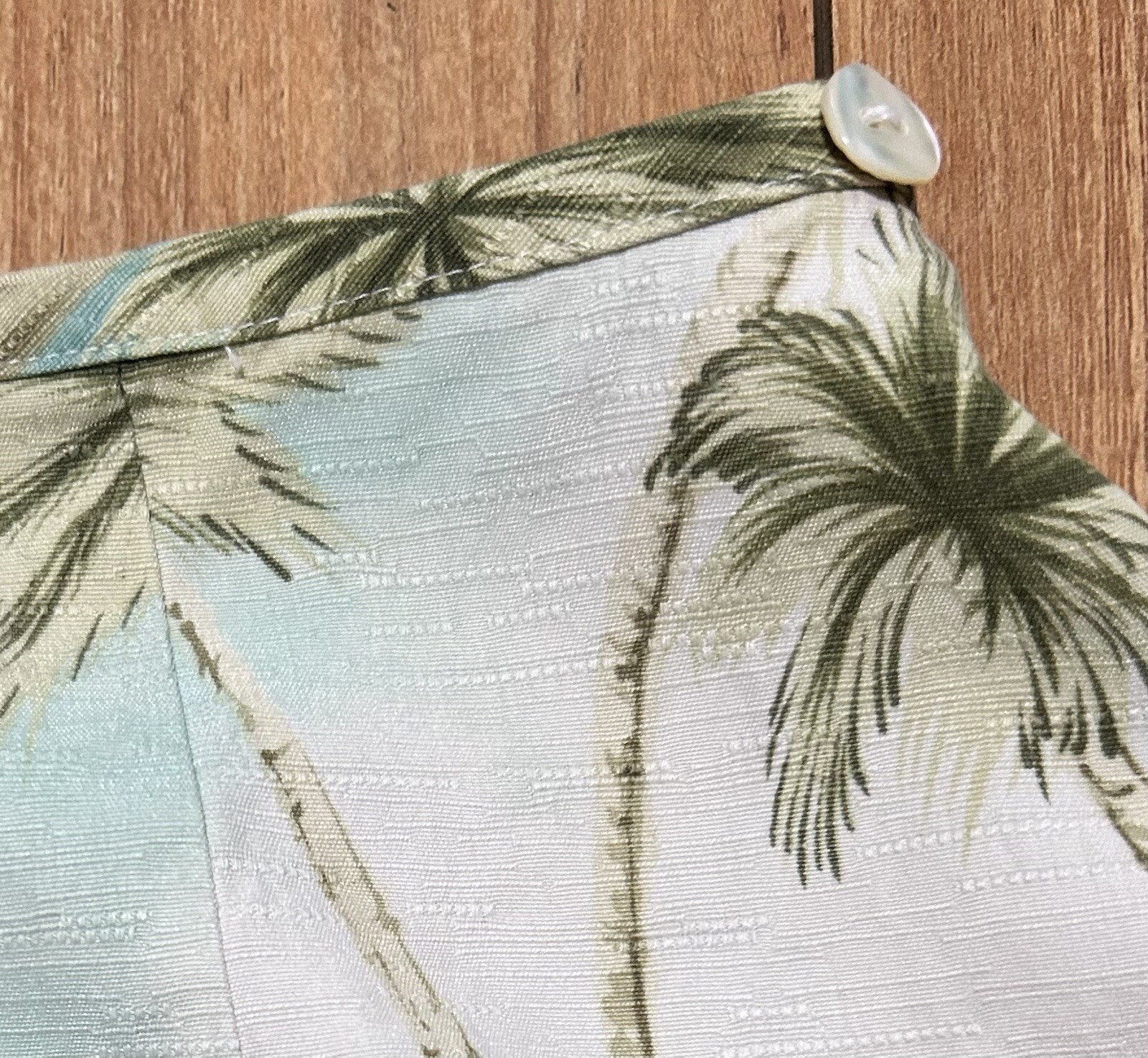 Tommy Bahama Wrap Skirt Womens Sz 4 100% Silk Hawaiin Tropical Vacation Vintage