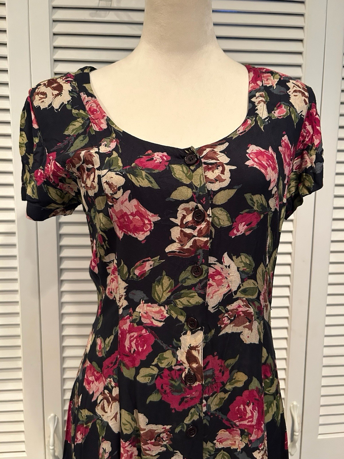 Starina sz S Black Floral Vintage Dress Short Sleeve Midi Buttons