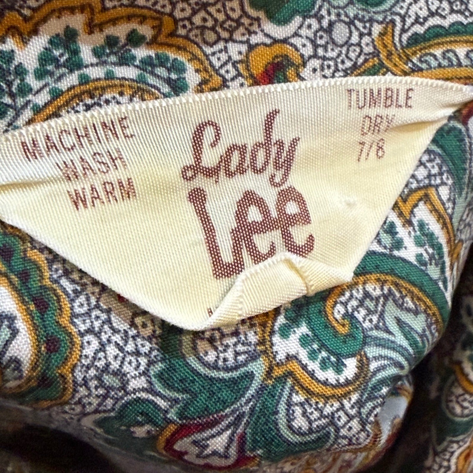 Vintage Lady Lee Paisley Button Down Shirt 70s Long Sleeve Red Green Gold 7/8