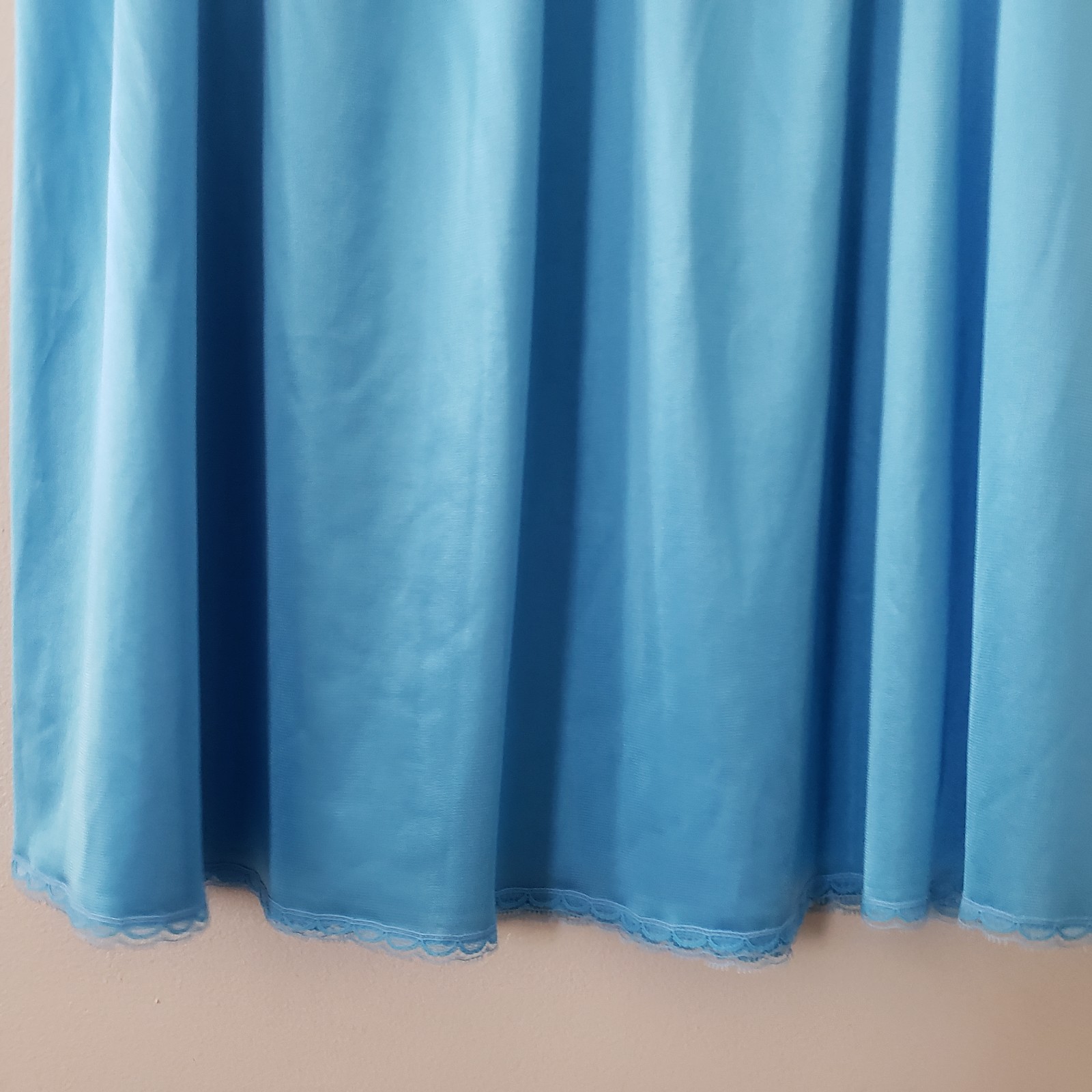 Vintage Vanity Fair Satin Nightgown MED Embroidered Flowers Lace Trim USA Blue