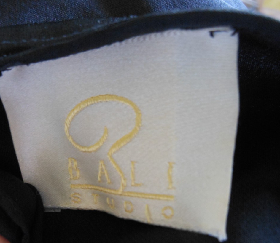 Vintage Bali Studio Chemise Size M Black Satin Embroidered Nightie Intimates
