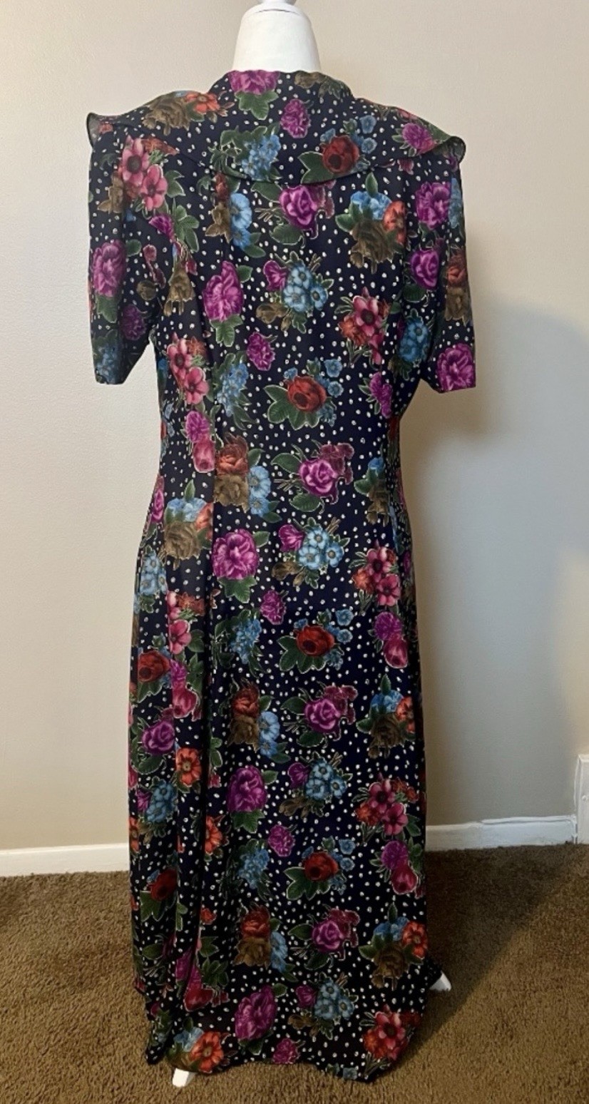 Vintage Floral Leslie Fay Ruffle Collar Printed Maxi Dress