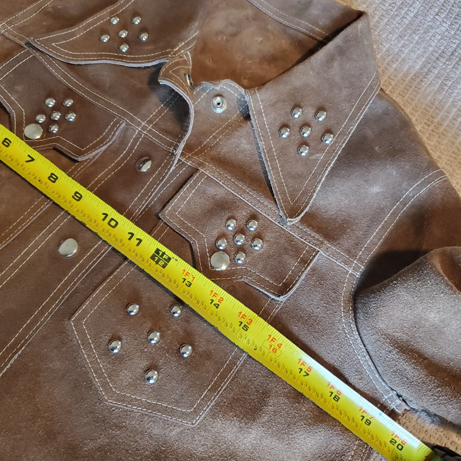 Vintage 70’s Brown Suede Leather Western Studded Snap Front Jacket Womens small