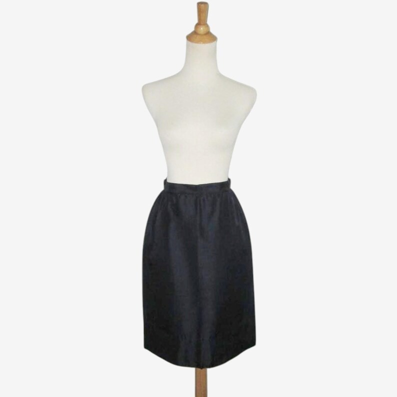 vintage 1960s Navy Silk Suit By Carol Brent – Size 12P – NOS