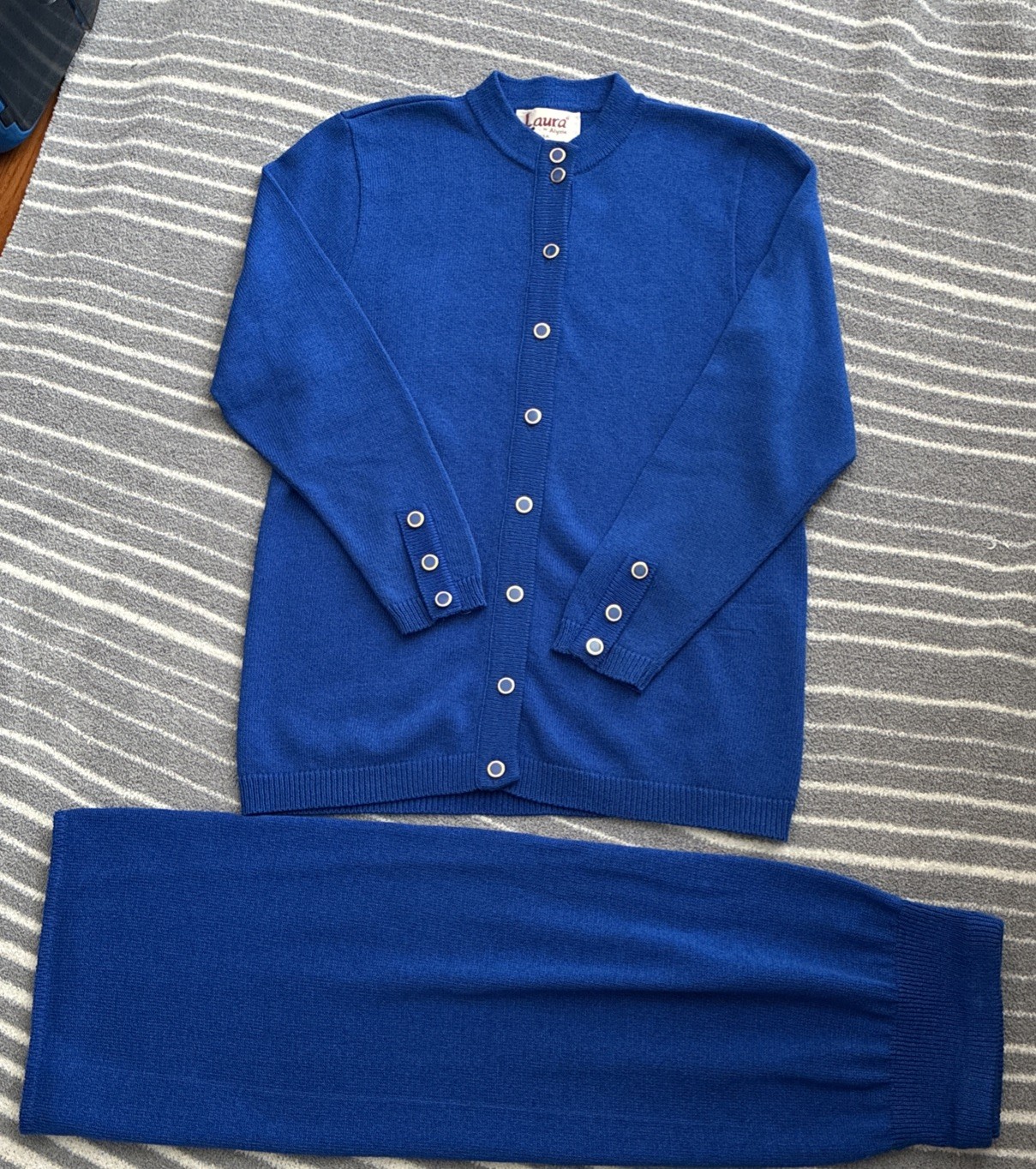 Vintage 2 Piece Knit Ladies Womens Suit LAURA by Alyzia USA Royal Blue