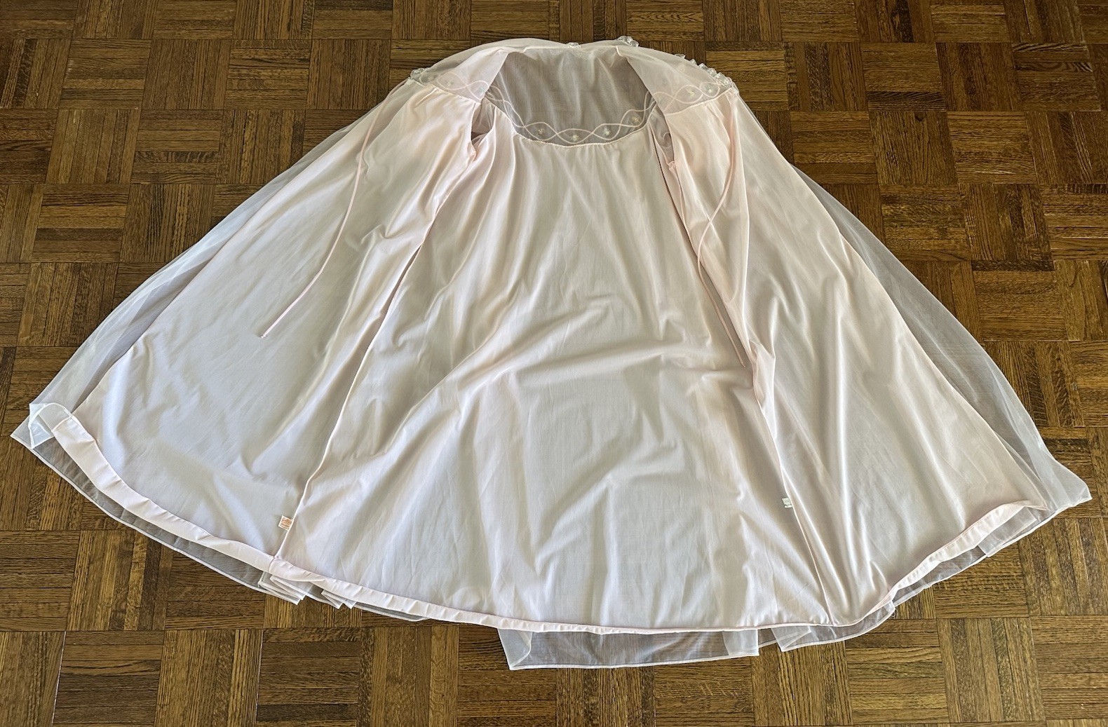 1960s Gotham Pink Nylon Peignoir Set Babydoll Chiffon Lace Lingerie Robe M VTG