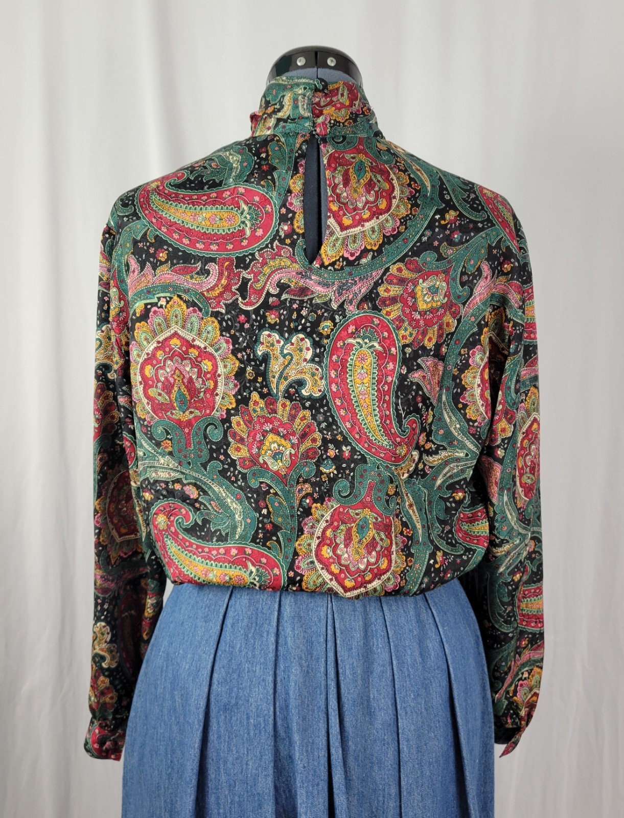 Vintage Notations Black/Red/Green/Brown Paisley Print Blouse Size 12