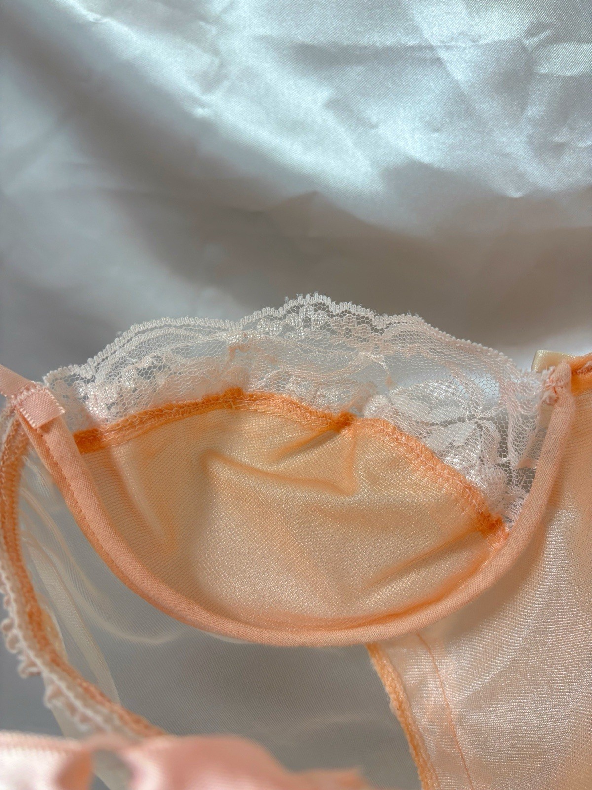 Vintage 1990s Frederick’s of Hollywood Cami Lace Lingerie Corset Top Salmon Pink