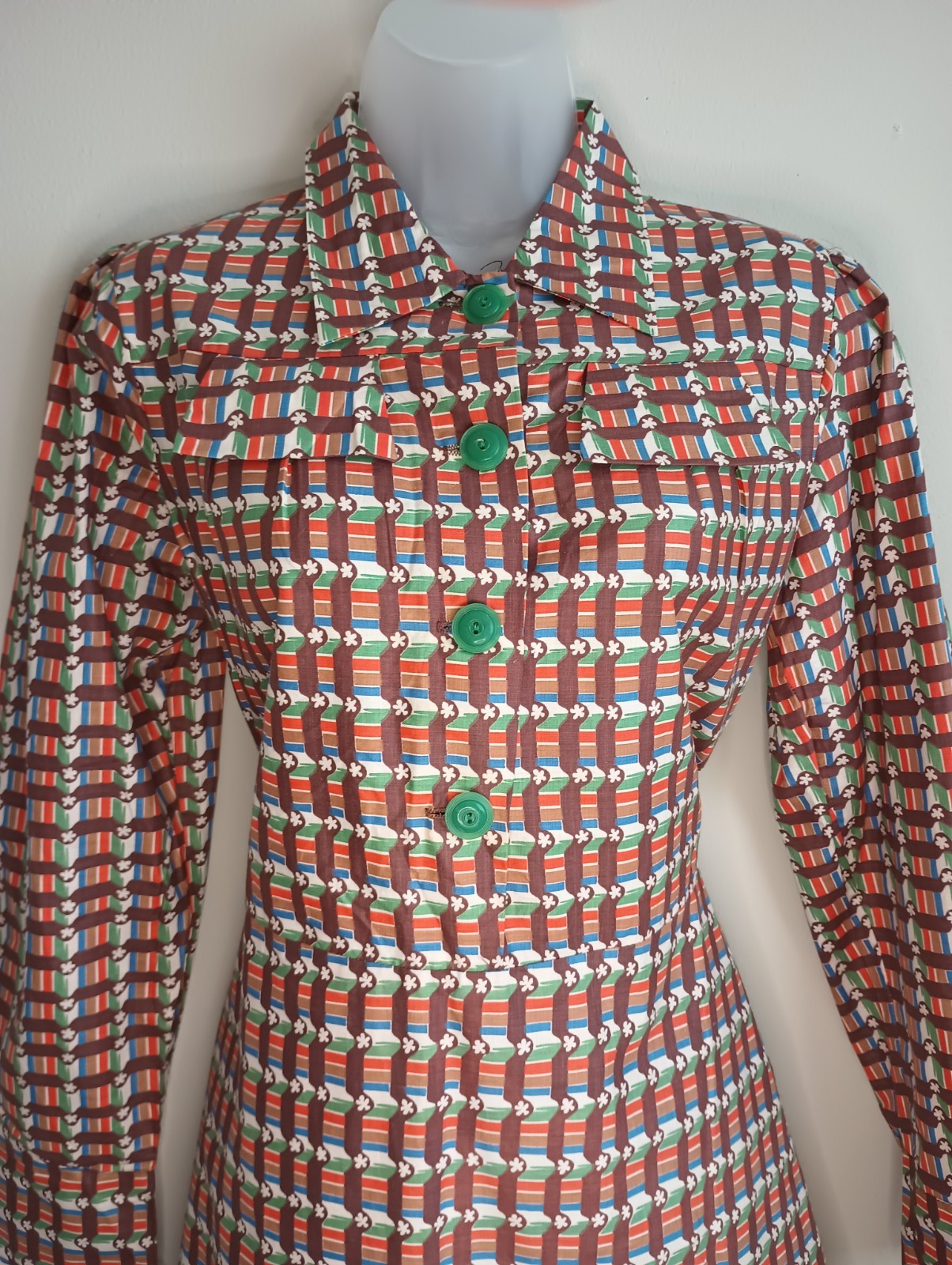 Vintage 70s Funky Mod Shirt Dress With Green Buttons Size Medium