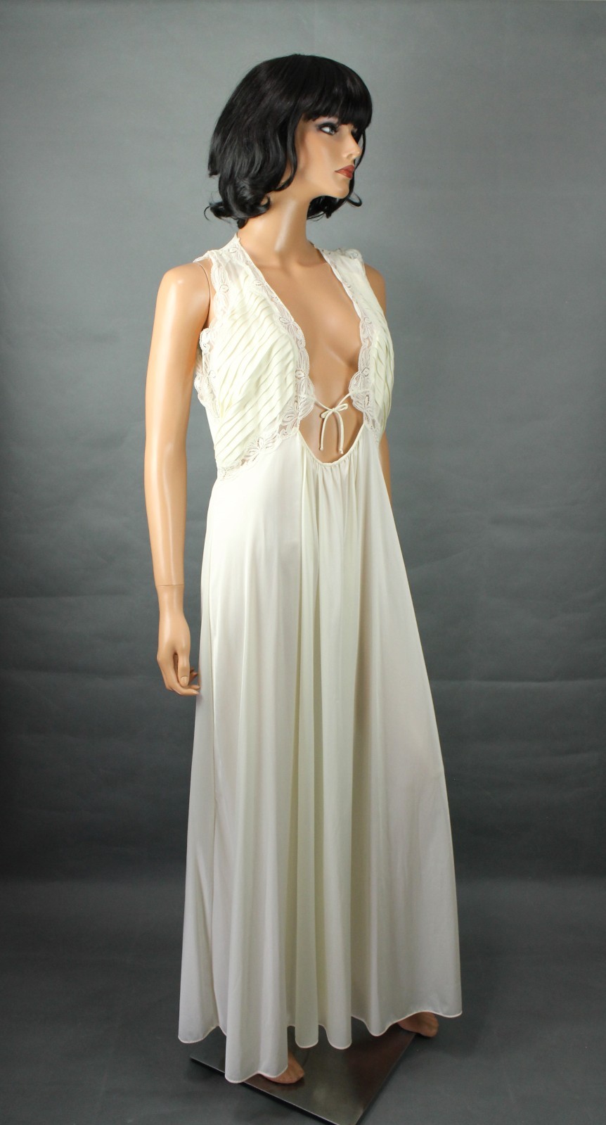 Lily of France Vintage Nightgown Sz M L Long Ivory Sleeveless Deep Plunge Neck